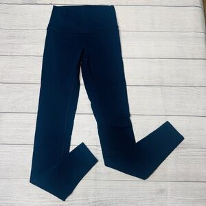 Lululemon Women's 2 Navy Wunder Under Soft Stretch Lightweight Workout Leggings